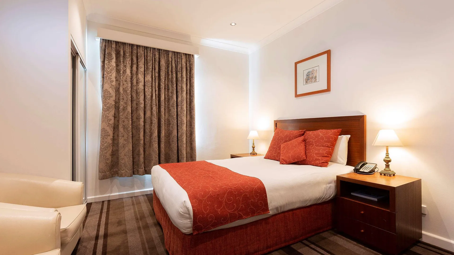 Mercure Canberra 4*,  Australia
