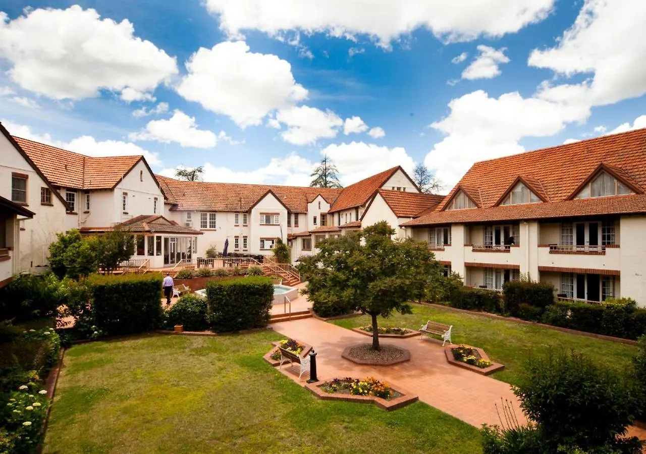Mercure Canberra Hotel