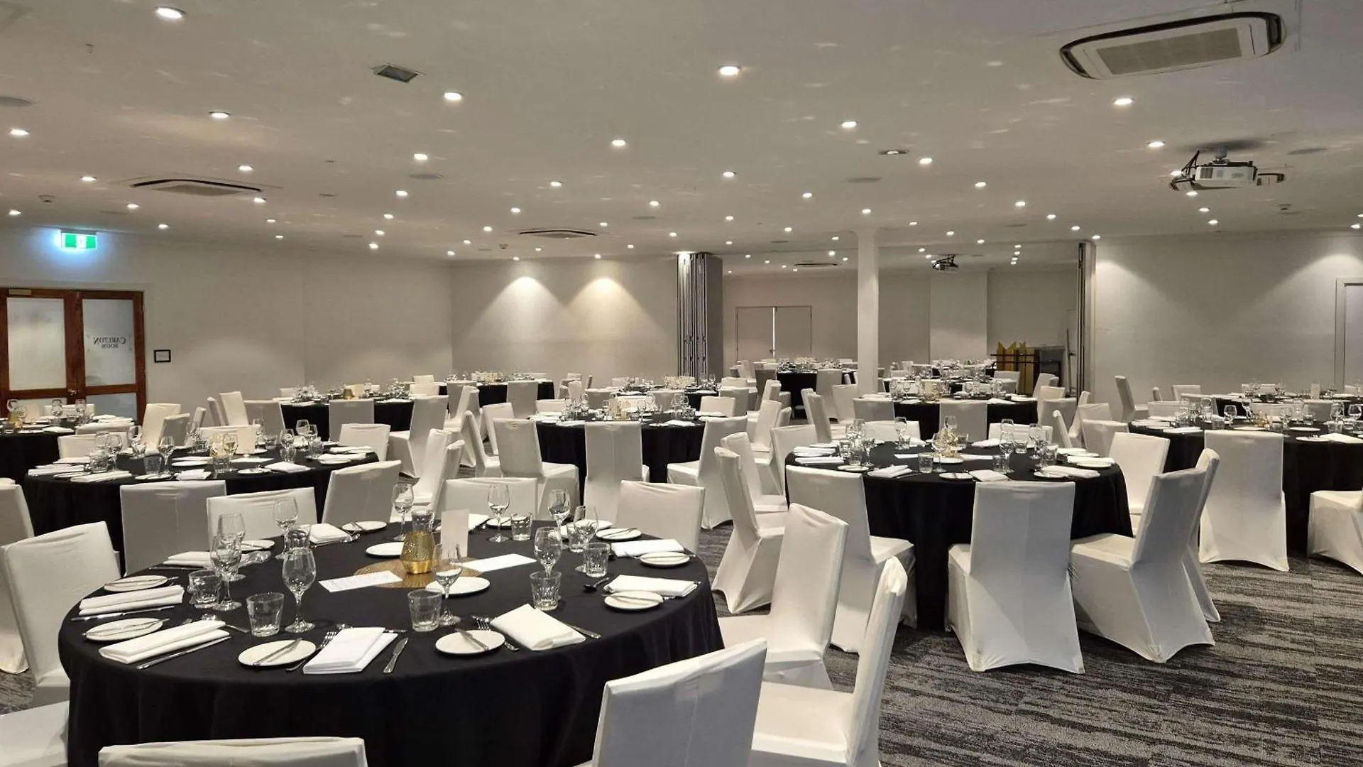 Hotel Mercure Canberra