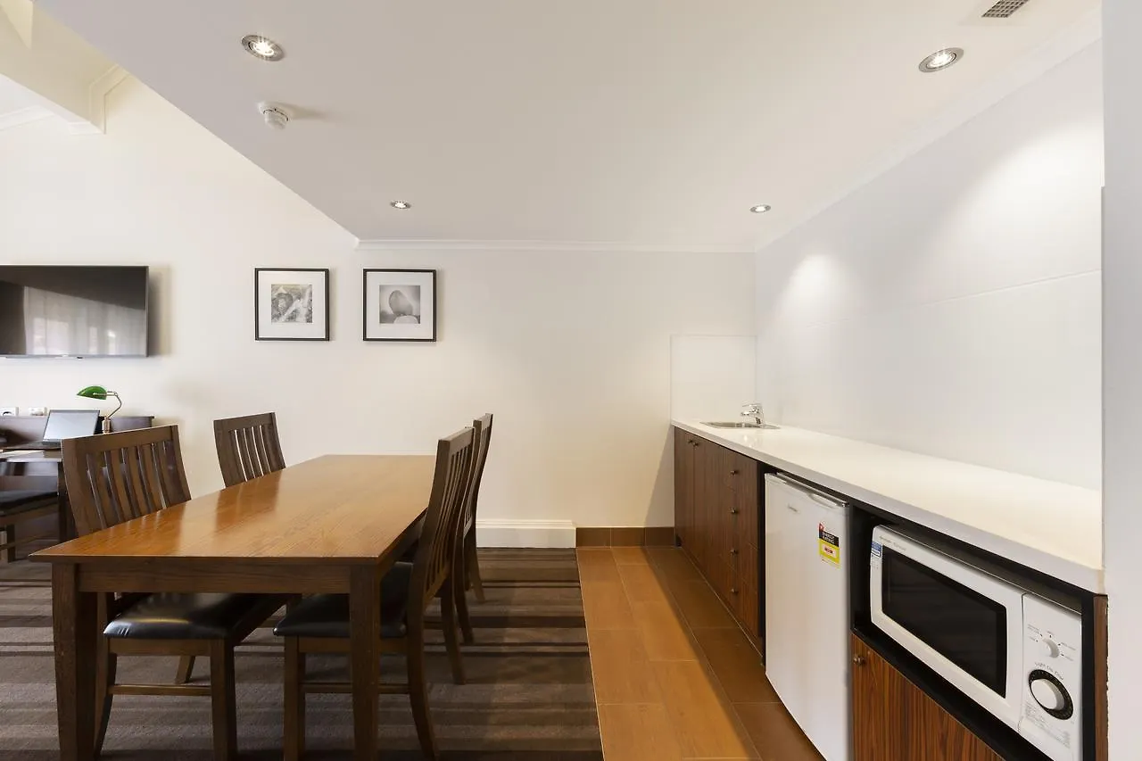Mercure Canberra 4*,  Australia