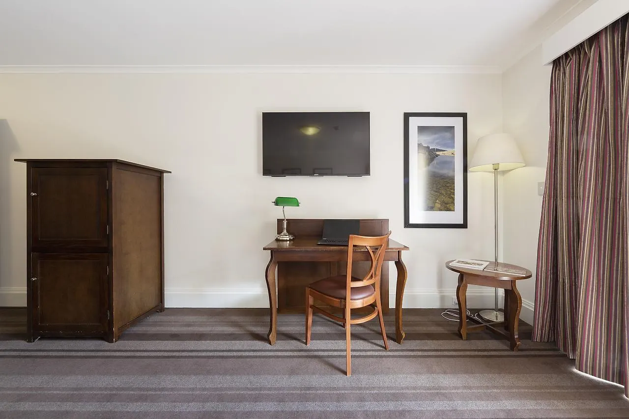 Mercure Canberra
