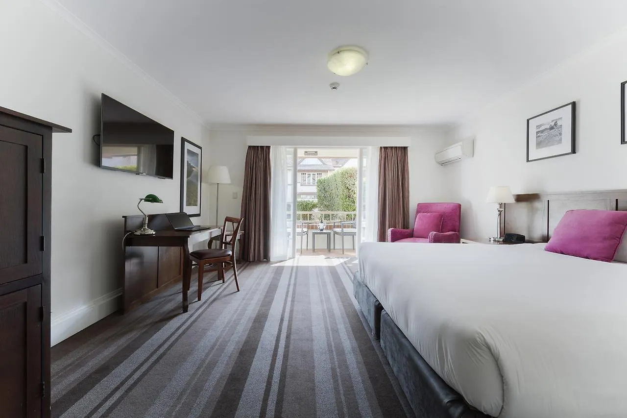 Mercure Canberra